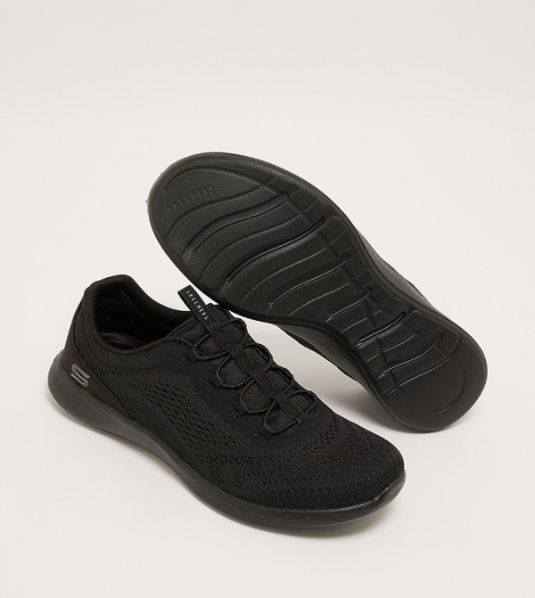 Skechers  Sneakers - Black Low Top