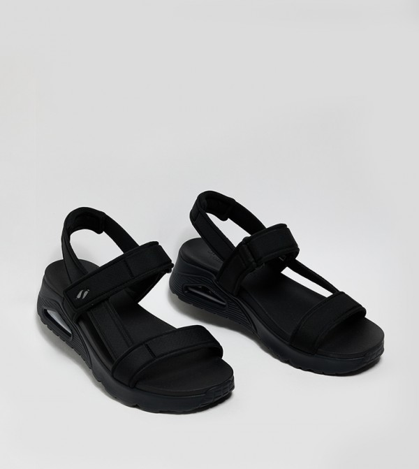 Skechers Skechers - Black Platforms