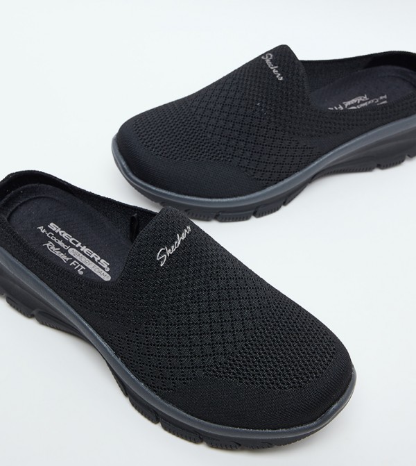 Skechers  Slip-Ons - Black Casual Slip-ons