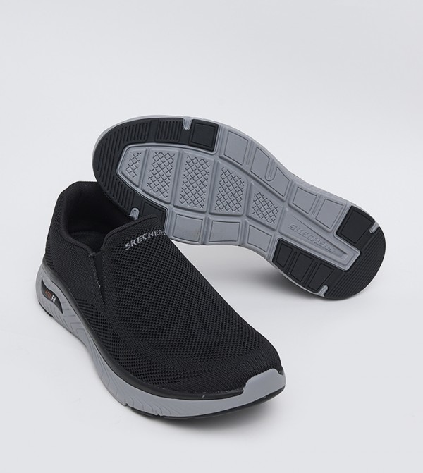 Skechers  Slip-ons - Black Casual Slip-ons