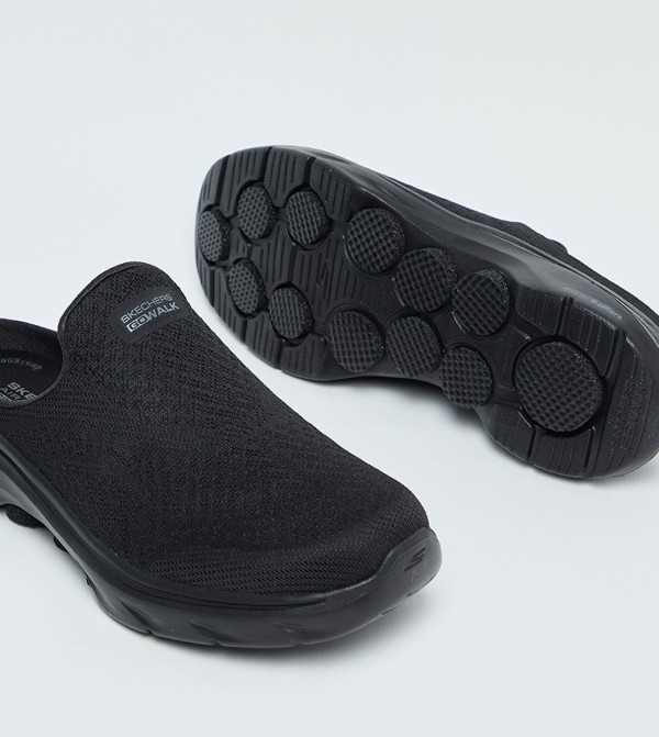 Skechers  - Black undefined