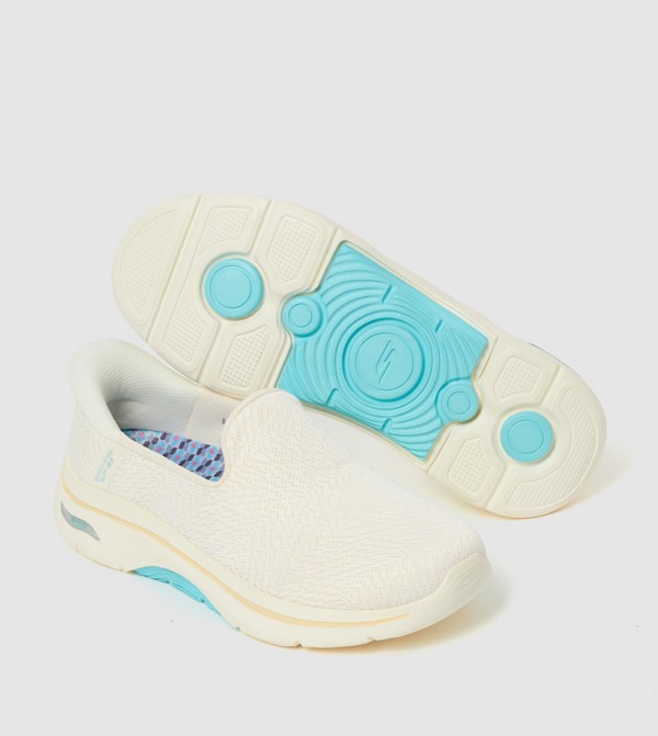 Skechers Skechers - Beige Walking Shoes