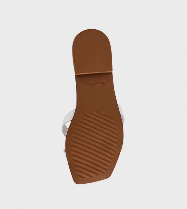 Steve Madden Steve Madden - White Flat Sandals