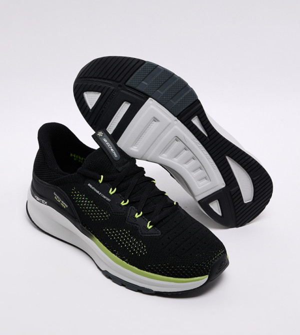 Skechers Sneakers - Black Low Top