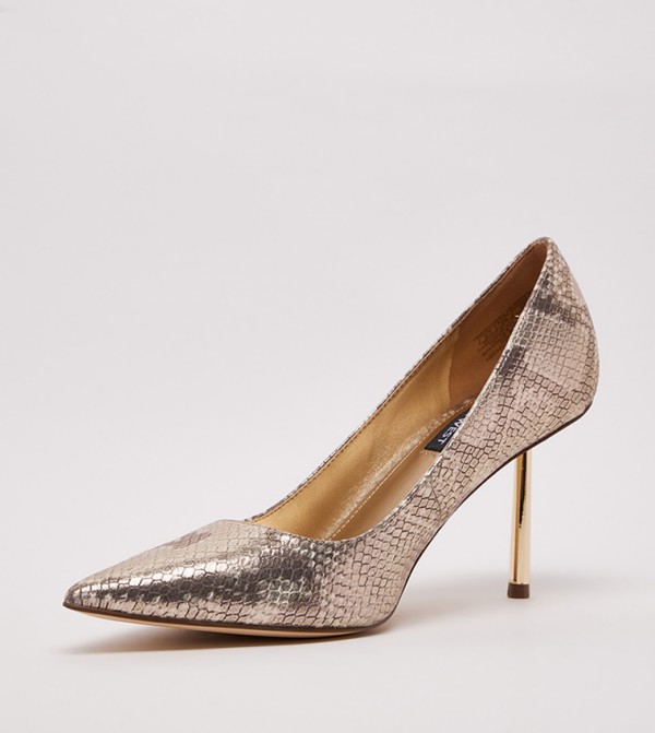 Nine West  - Gold Pumps