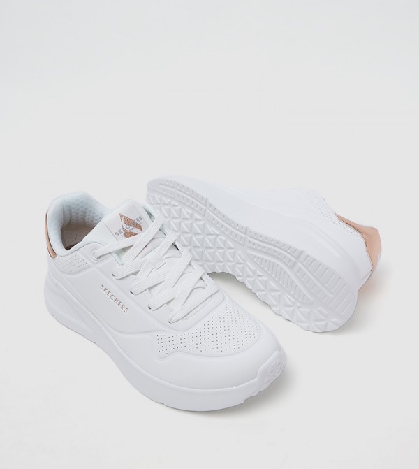 Skechers  Sneakers - White Low Top