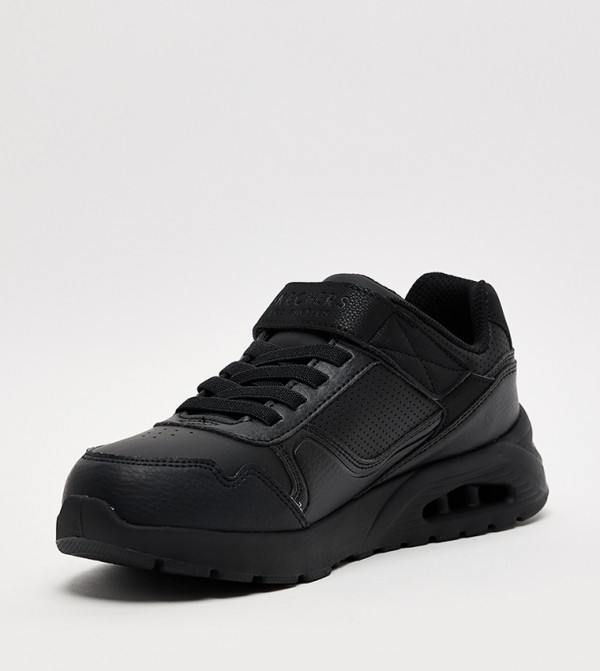 Skechers Sneakers - Black Low Top