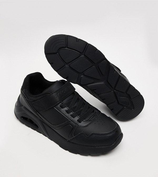 Skechers Sneakers - Black Low Top