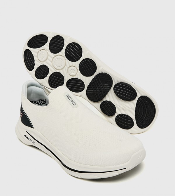 Skechers  Walking Shoes - Beige Walking Shoes