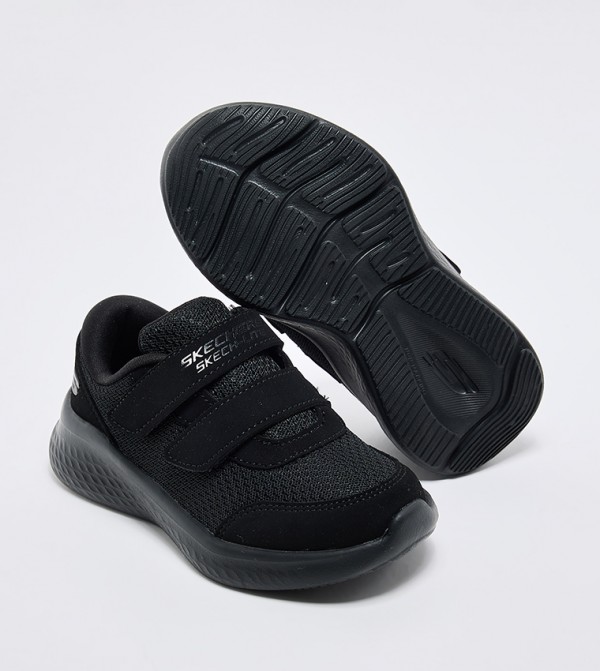 Skechers  - Black Low Top