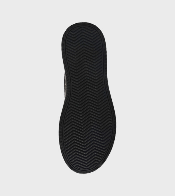 Steve Madden Steve Madden - Black Low Top