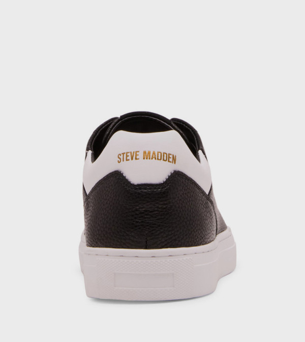 Steve Madden Steve Madden - Black Low Top