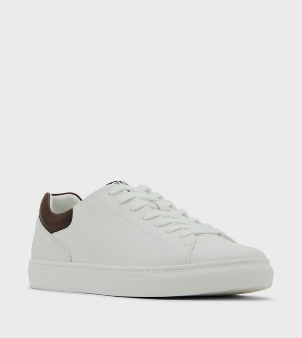 Steve Madden Steve Madden - White Low Top