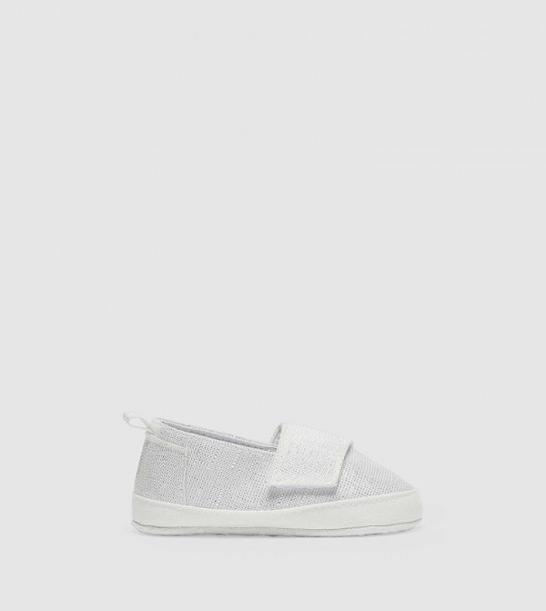 أر آند بي  أحذية سليب أون كاجوال - أبيض  Casual Slip on