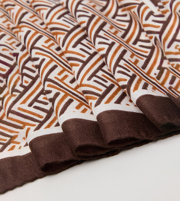 أر آند بي  أوشحة - بني  Woven Scarves
