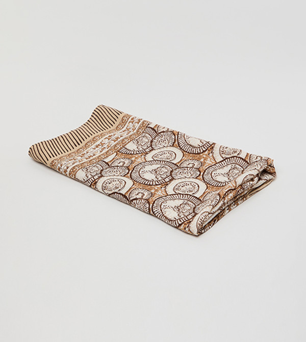 أر آند بي  أوشحة - بيج Woven Scarves