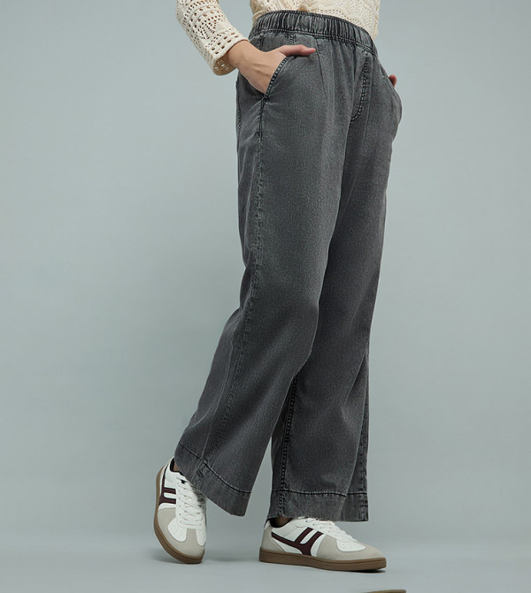 أر آند بي أر آند بي - أبيض  أحذية برقبة منخفضة 