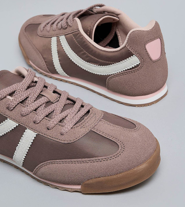 أر آند بي أر آند بي - وردي أحذية برقبة منخفضة 