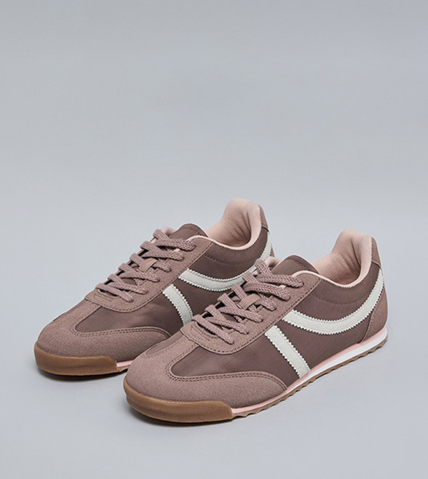 أر آند بي أر آند بي - وردي أحذية برقبة منخفضة 