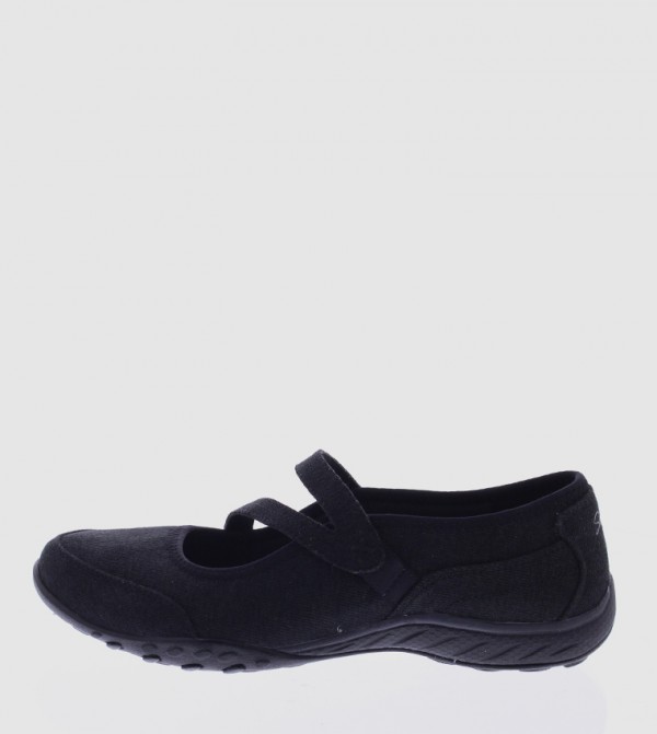 Skechers - Black Slip-ons