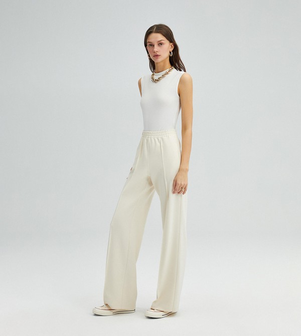 Touché Privé Touché Privé - Cream Regular Pants