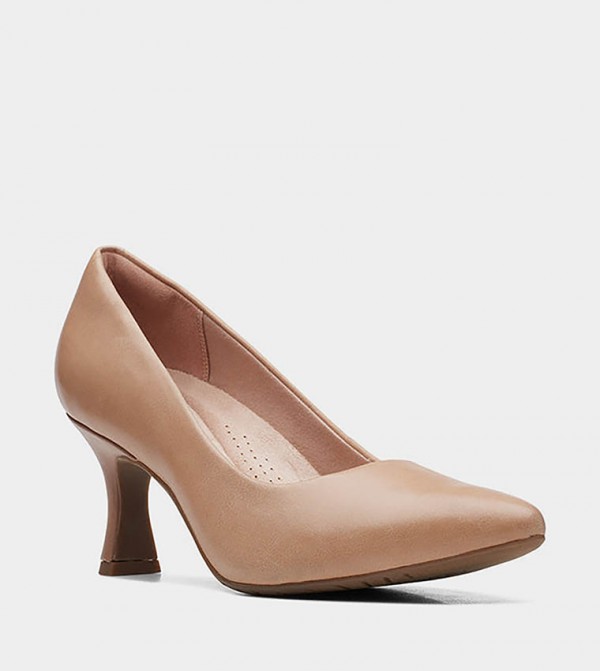 Clarks WomenFashionFootwear - Brown Pumps