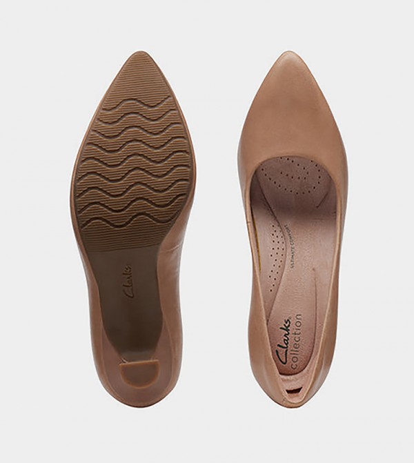 Clarks WomenFashionFootwear - Brown Pumps