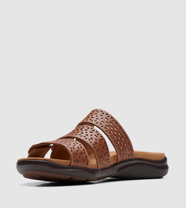 كلاركس  كلاركس  - حنطي Flat Sandals