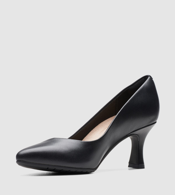 كلاركس  كلاركس  - أسود أحذية بكعب