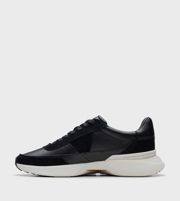 Clarks  Sneakers - Black Low Top