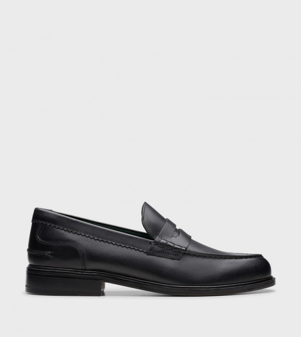 Clarks  Loafers & Moccasins - Black undefined
