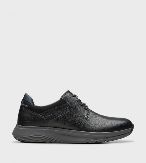 Clarks  Shoes - Black Low Top