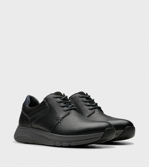 Clarks  Shoes - Black Low Top