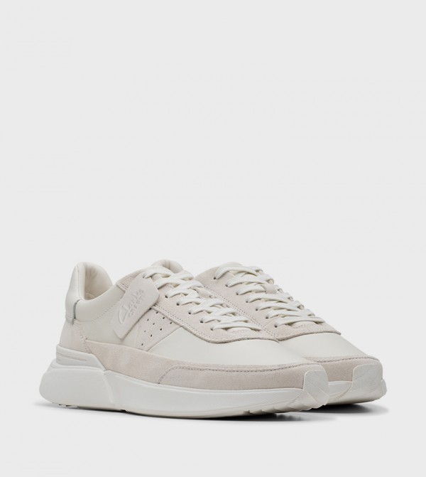 Clarks  Sneakers - White Low Top