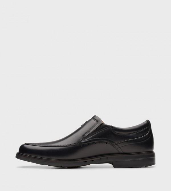 Clarks  Shoes - Black Casual Slip-ons