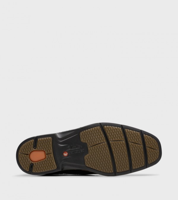 Clarks  Shoes - Black Casual Slip-ons