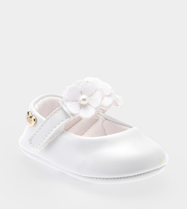KLIN  - White Casual Slip-On's