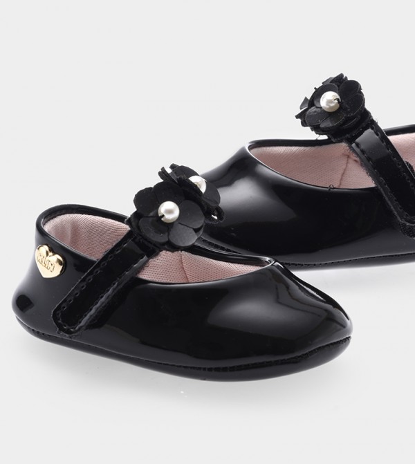 KLIN  - Black Casual Slip-On's