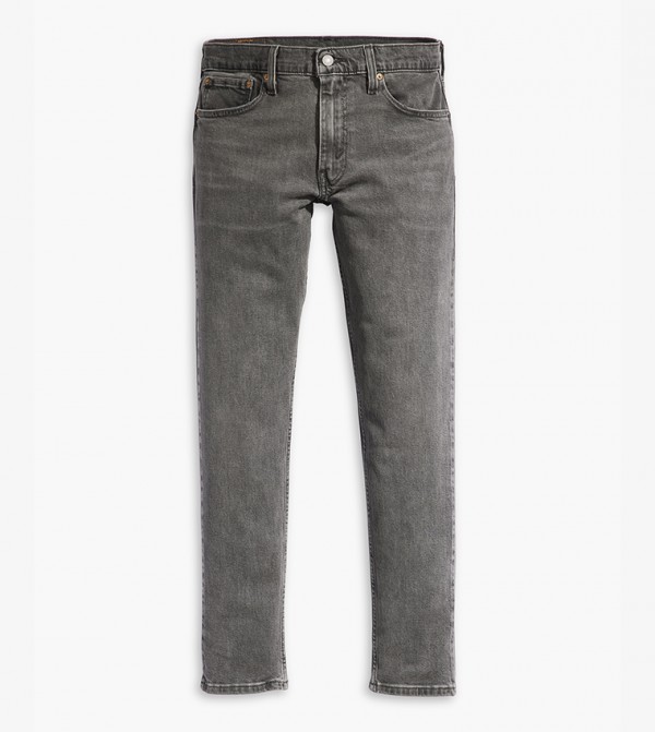 ليفايز  جينزات قصة قصيرة  - أسود ضيق من الأسفل