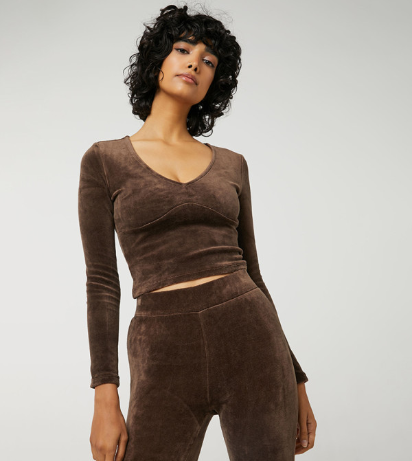 اردين بلوزات - بني توبات وبلايز