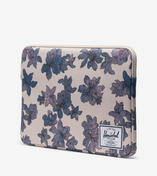 Herschel  Accessories - Ivory Sleeves
