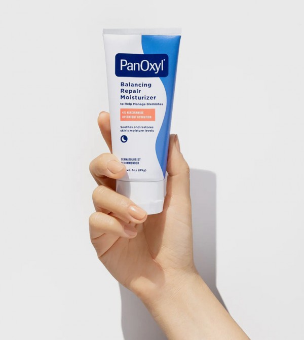 PanOxyl  - White Moisturizers