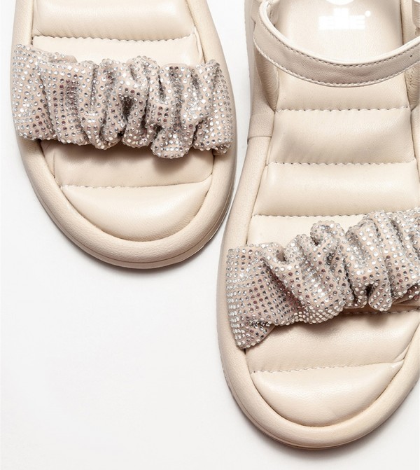 ايلا - اوتليت ايلا - اوتليت - بيج Flat Sandals