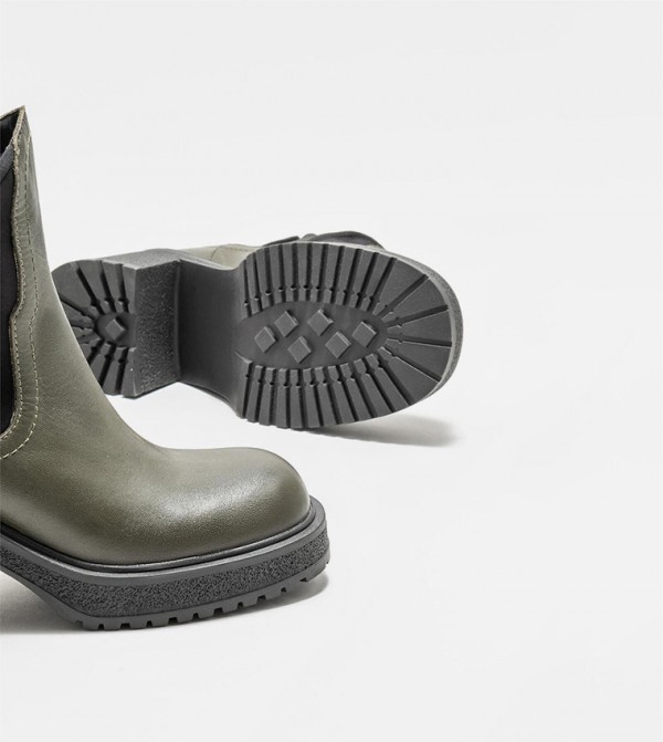 ايلا - اوتليت ايلا - اوتليت - كاكي Ankle length Boots