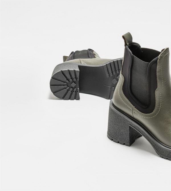 ايلا - اوتليت ايلا - اوتليت - كاكي Ankle length Boots