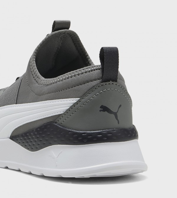Puma  - Grey Walking Shoes