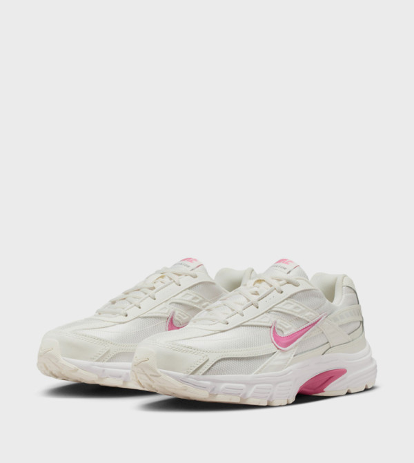 Nike  - Beige Low Top