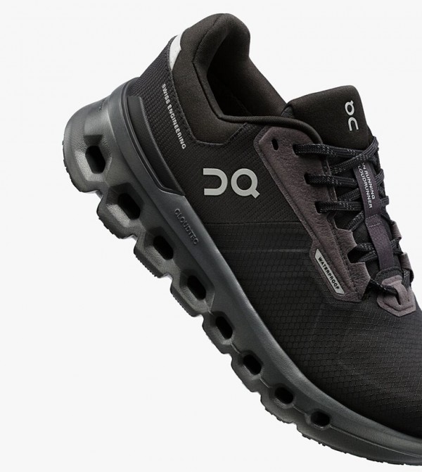 ON  Shoes - Black Running Shoes