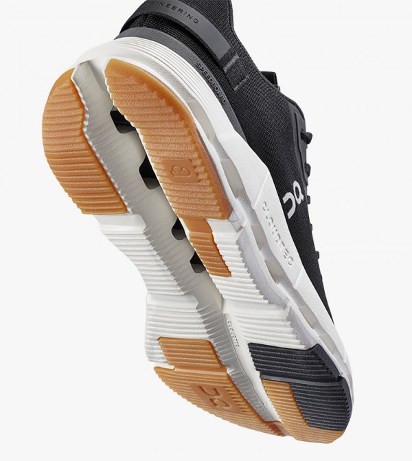ON  - Black Running Shoes