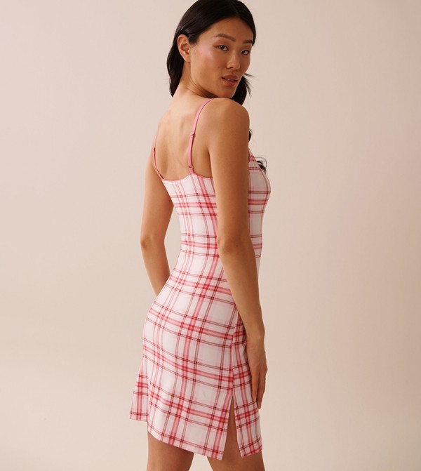 لافي ان روز  ملابس نوم - وردي Night Dress & Gowns